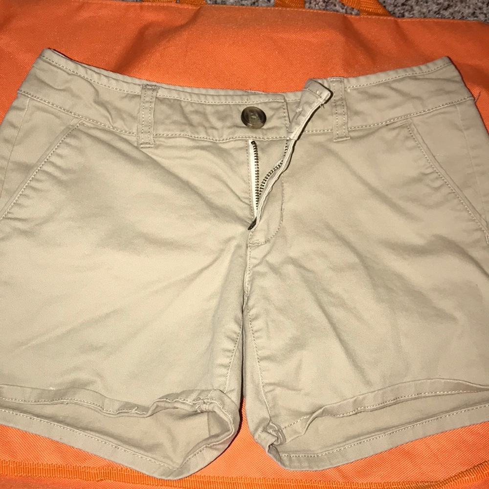 American eagle khaki shorts